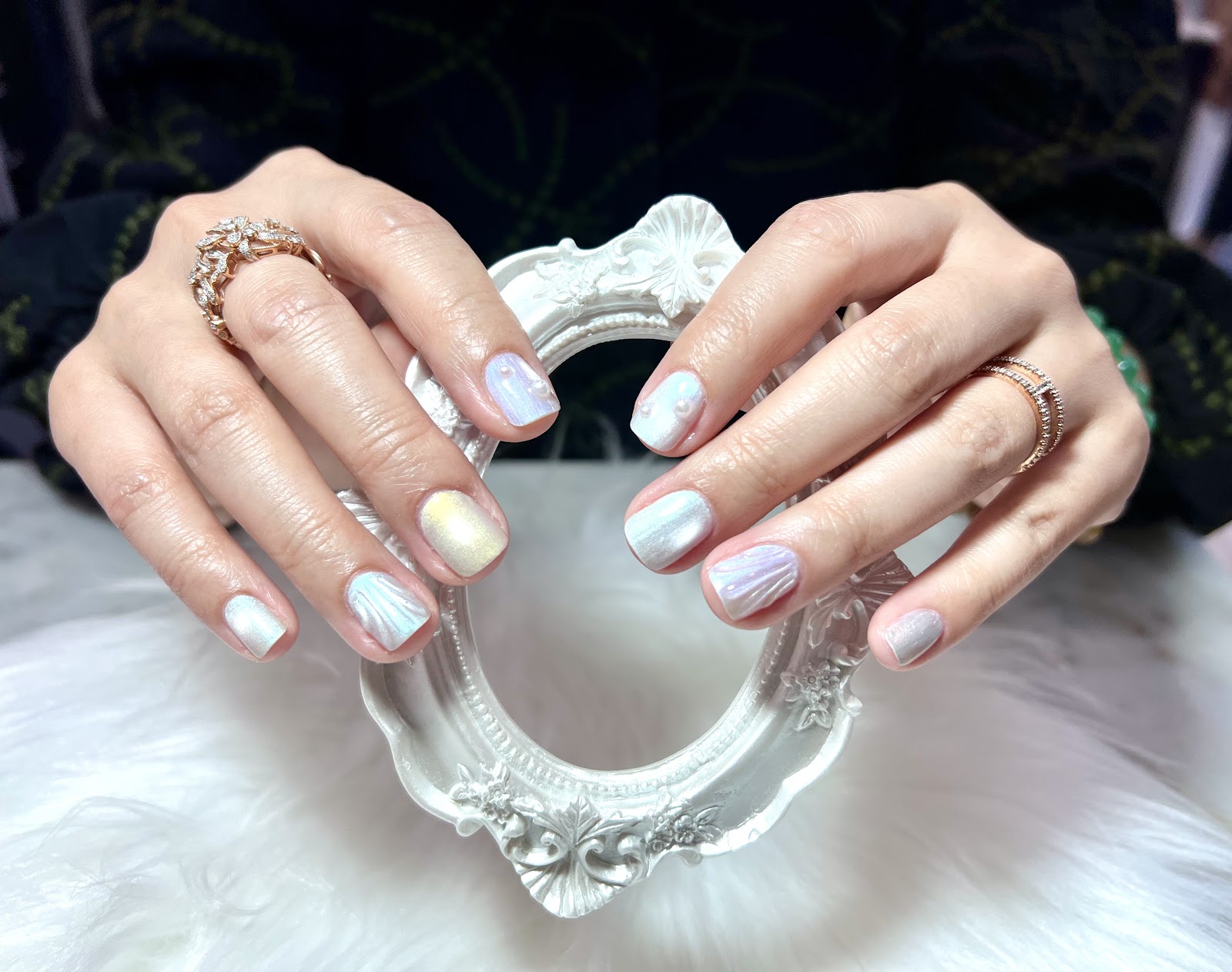 Bumble bee nails spa inc logo